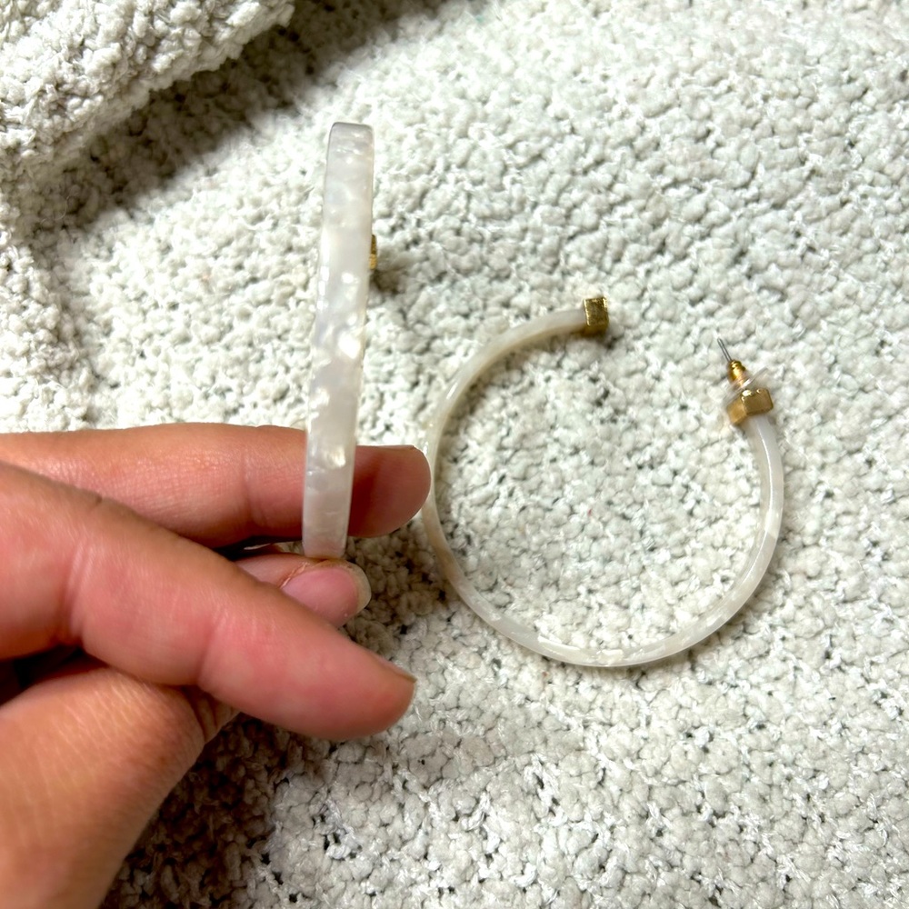White tortoise and gold time and tru hoops